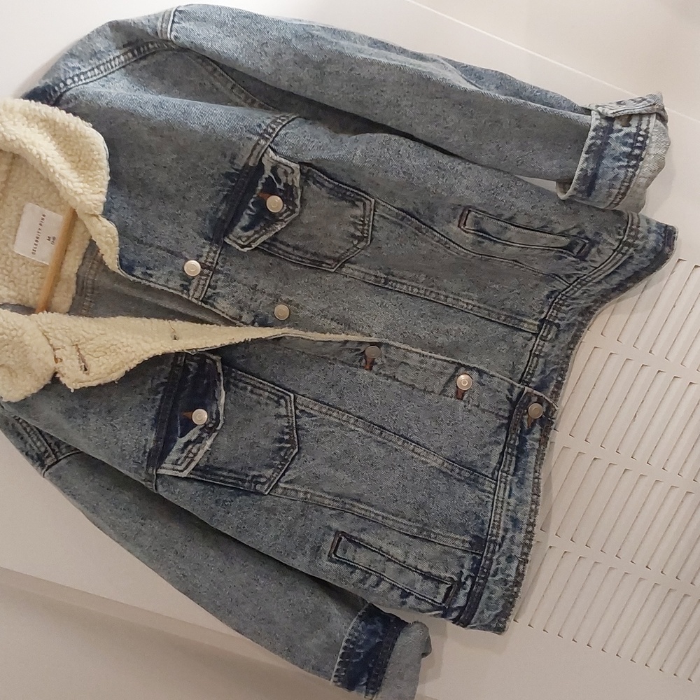 Celebrity Pink Women's Juniors' Sherpa Lined Acid Wash Denim Jacket Size M 7/8 - Picture 2 of 14